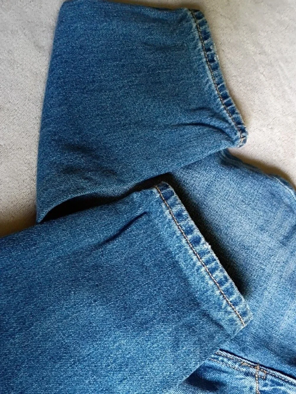 NWT Old Navy Kids  Medium Blue Straight-Leg Jeans
